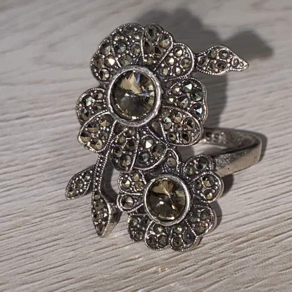 Fossil Silver Black Flower Ring Hematite Stones Marcasite Shimmery Whimsical - Picture 13 of 15